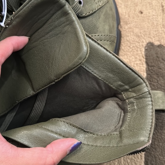 Nine West velvet green high lace up boots sliver logo front quilted new with tag - Picture 5 of 8